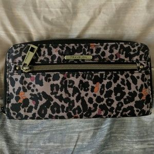 Travelon Leopard wallet